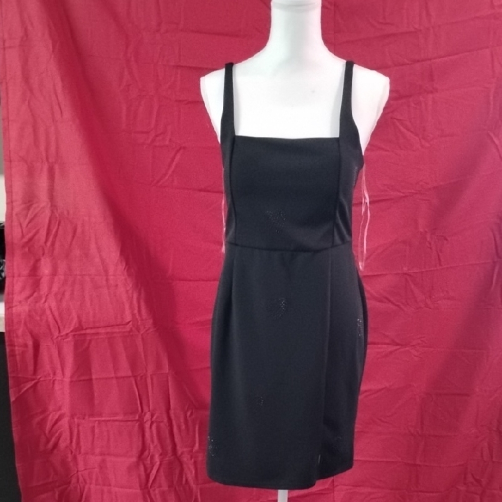 Elegant Black Sleeveless Dress